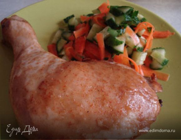 Ножка на лугу (Курица в собственном соку с овощным салатом)