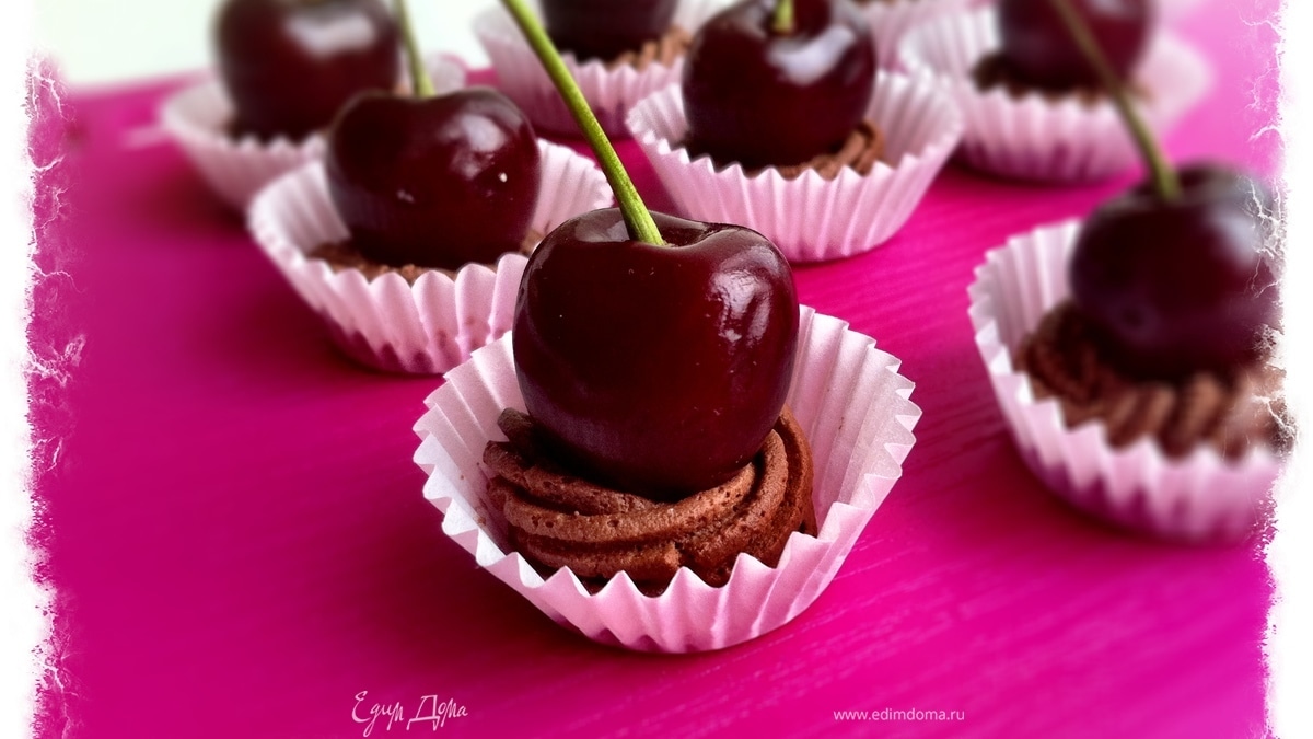 Трон для ягодки