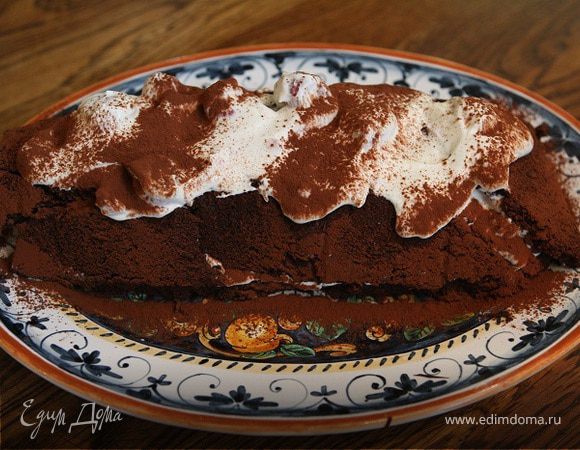 Шоколадный рулет с малиновым кремом Шоколадный рулет с малиновым кремом