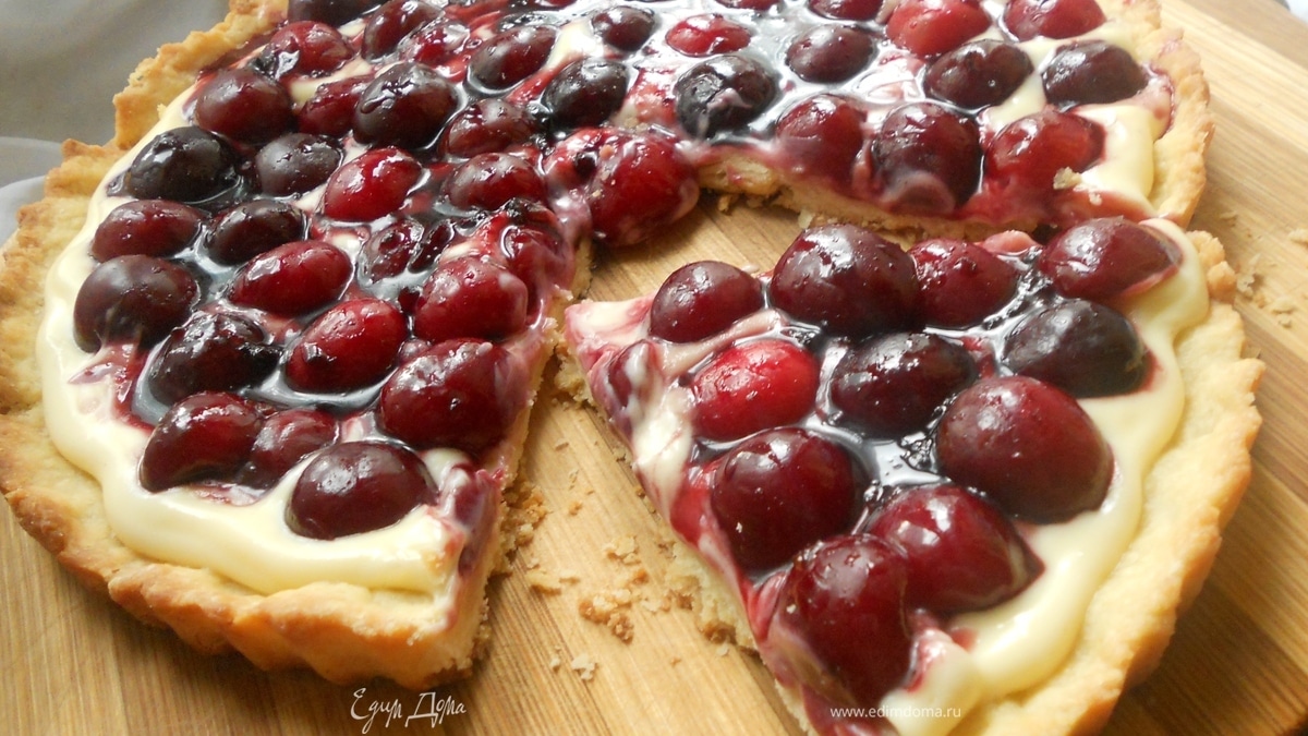 Тарт с маскарпоне и черешней