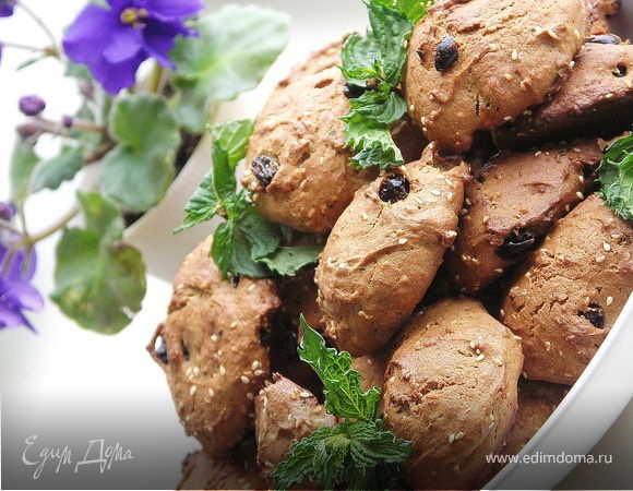 Пряники с кунжутом,изюмом и мятой. Пряники с кунжутом,изюмом и мятой.