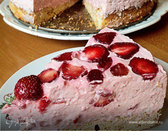 Торт с творожно-клубничной начинкой