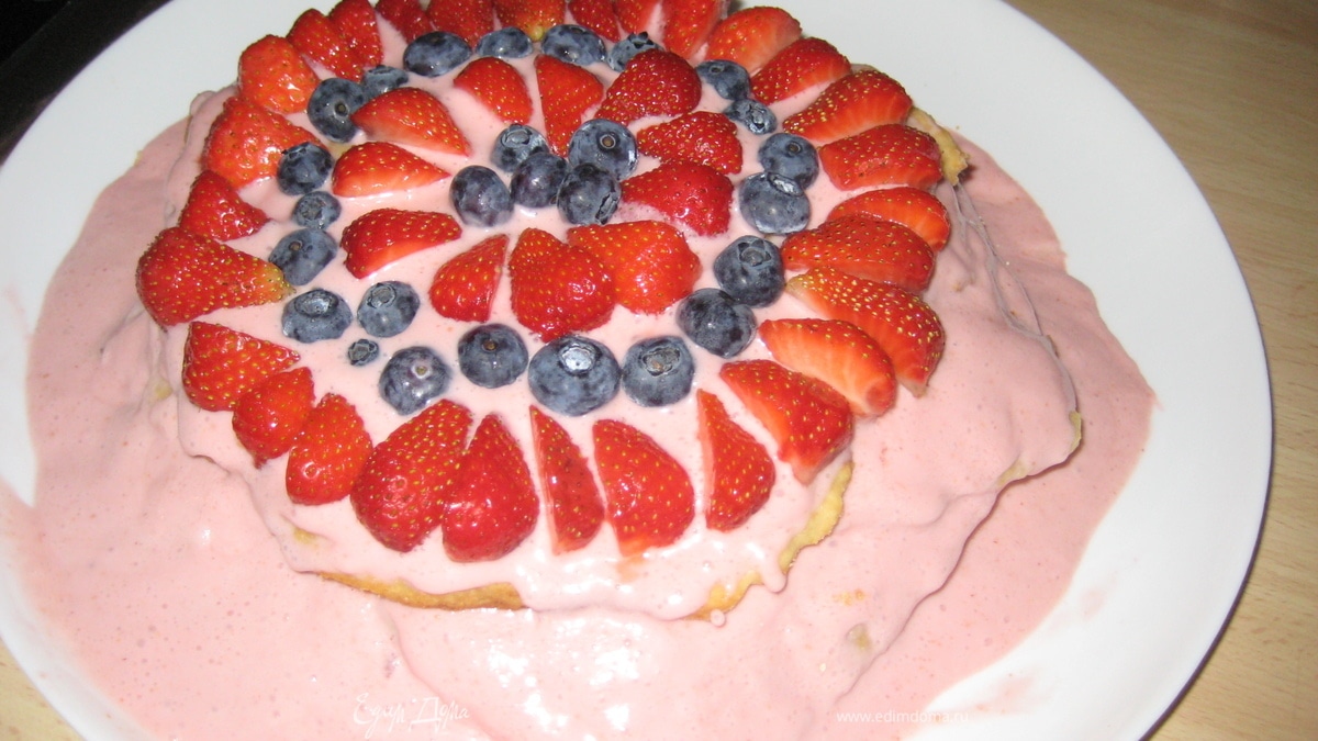 Торт "Клубничный сезон"