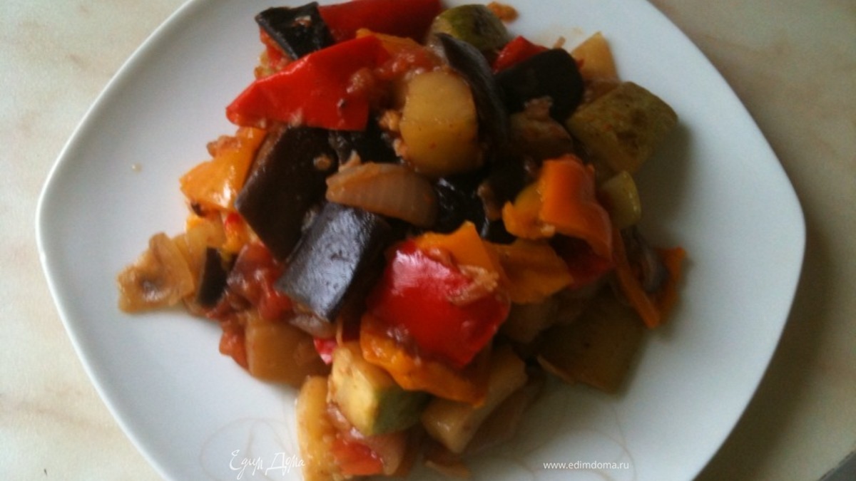 Летние овощи в воке