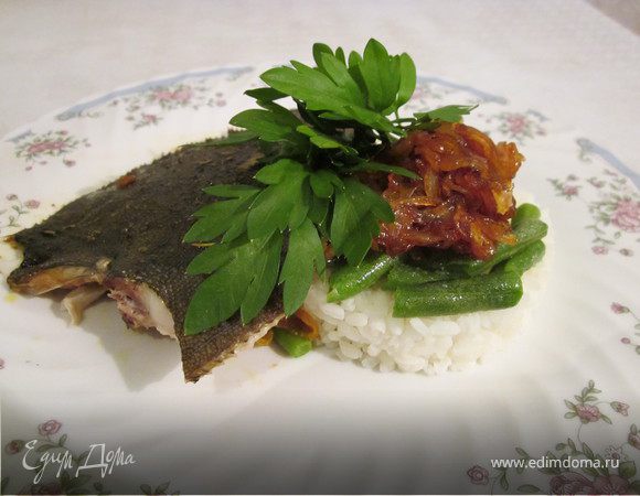 Запеченная камбала с карамелизованным луком (обед во французском стиле № 1) Запеченная камбала с карамелизованным луком (обед во французском стиле № 1)