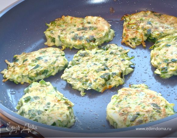 Оладьи кабачковые с укропом и запеченным чесноком Оладьи кабачковые с укропом и запеченным чесноком