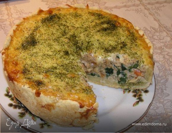 Киш с мясом, шпинатом и сыром