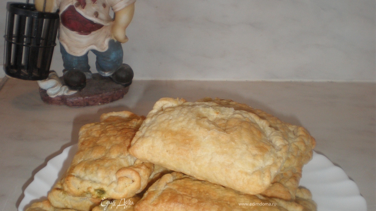 Пирожки с сыром фета и шпинатом
