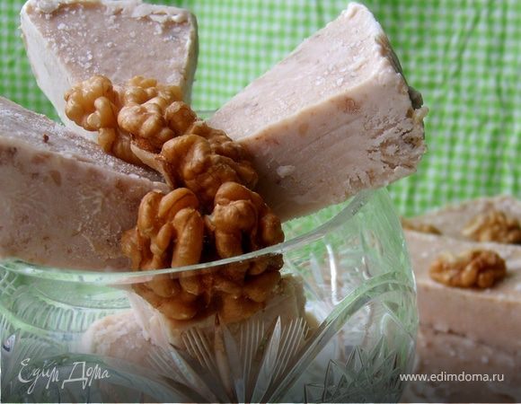 Мороженое ореховое