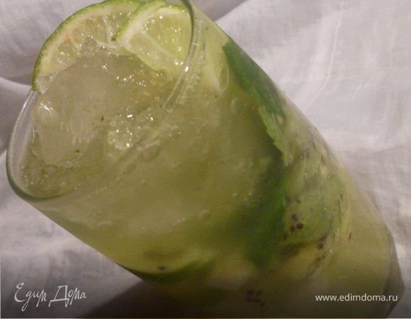 Мохито с киви и яблоком