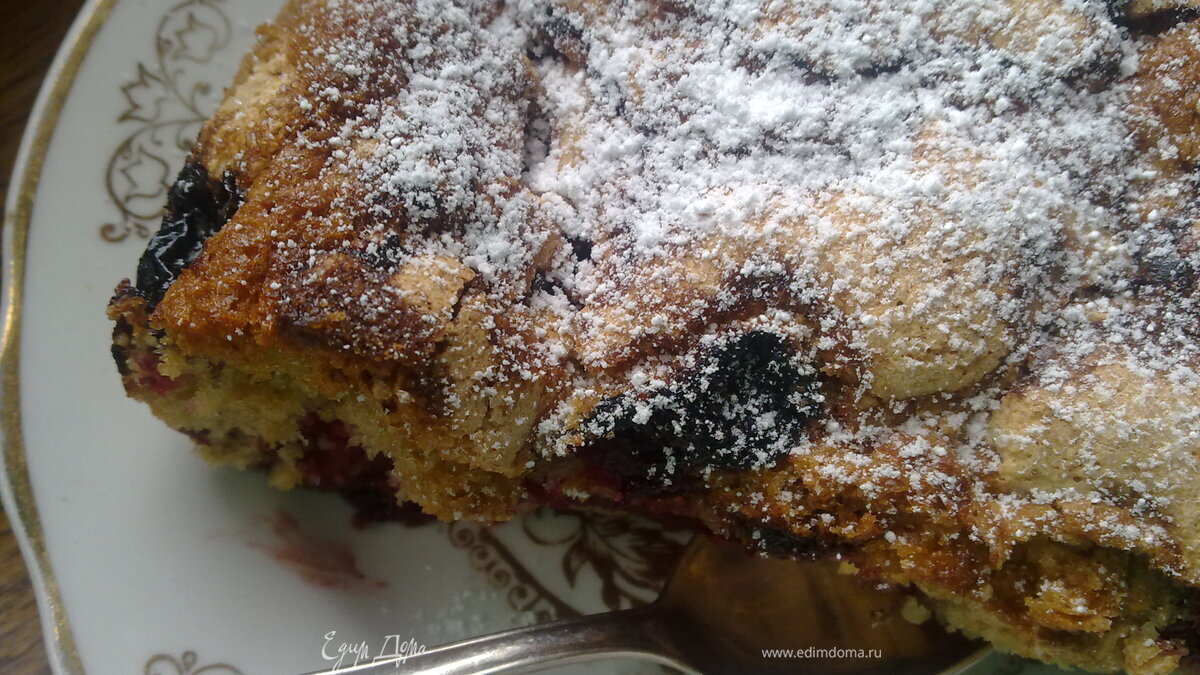 Вишневая шарлотка