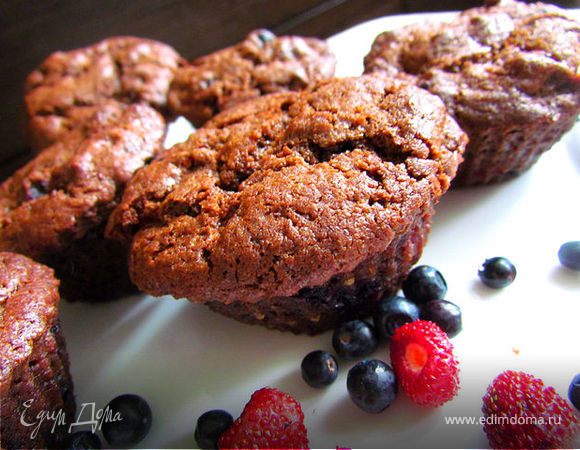 Брауни с земляникой и черникой Брауни с земляникой и черникой
