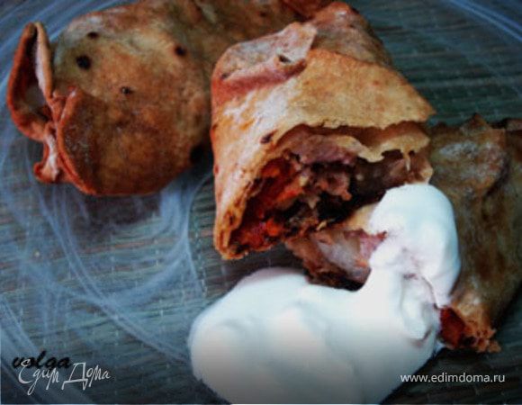 Мясо с овощами, запеченное в лаваше
