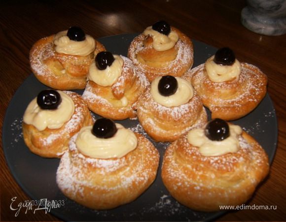 Заварное пирожное с кремом Шантийи