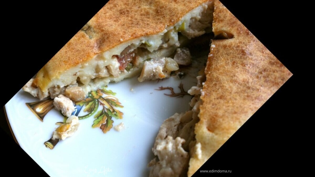 Сметанный пирог с курочкой