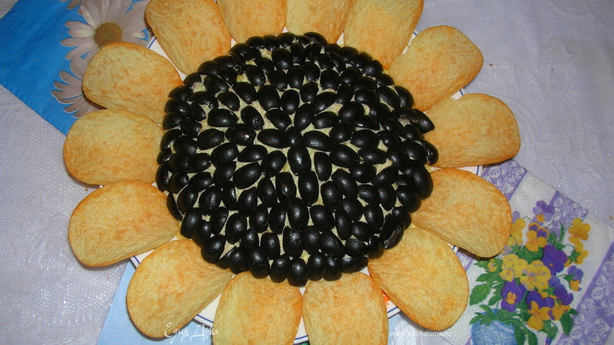 Рецепт салата «подсолнух» с курицей и грибами