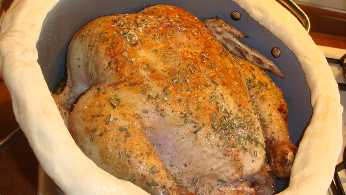 Курица запеченная в чесноке.