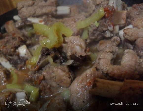 Свиные ребрышки с овощами. Свиные ребрышки с овощами.