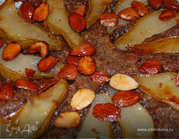 Шоколадный татэн с грушей и миндалем Шоколадный татэн с грушей и миндалем