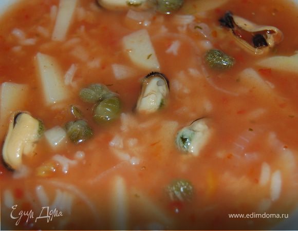 Томатный суп с мидиями.