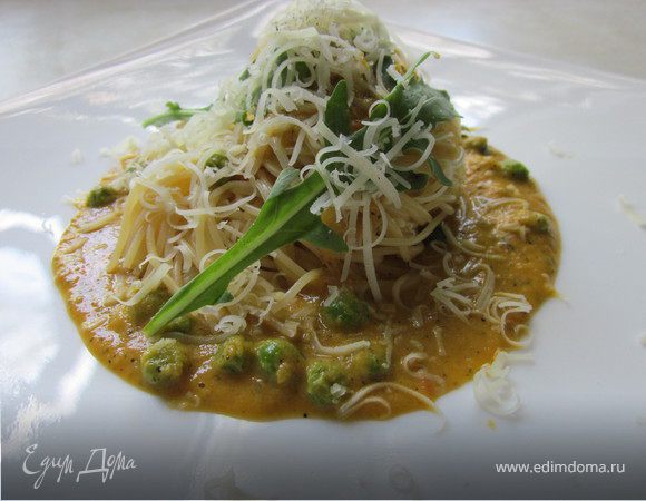 Спагетти с соусом из кабачков (обед в итальянском стиле № 2) Спагетти с соусом из кабачков (обед в итальянском стиле № 2)