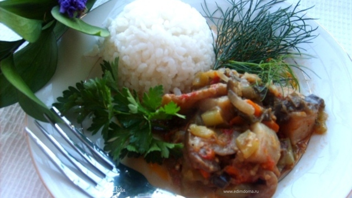 Рыба, тушеная с овощами