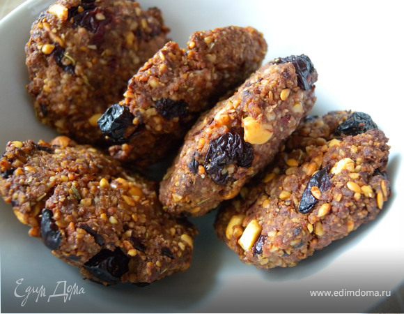 Орехово-вишневое печенье