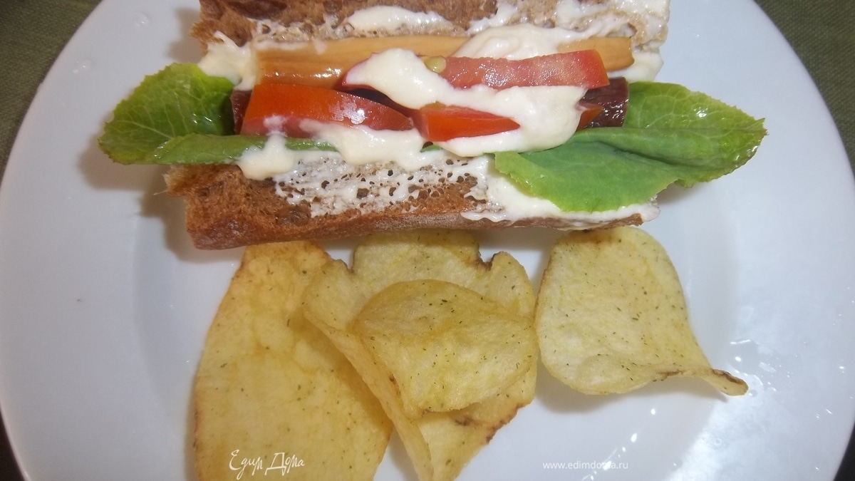 Хот-дог с охотничьей колбасой