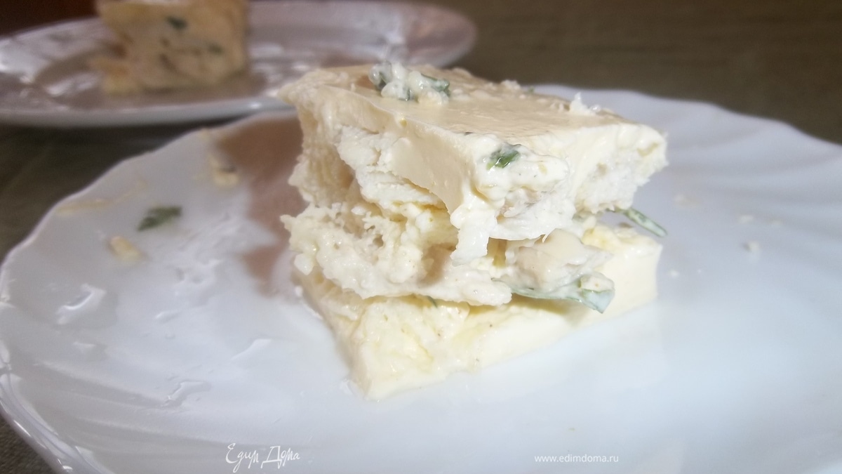 Курица под майонезом