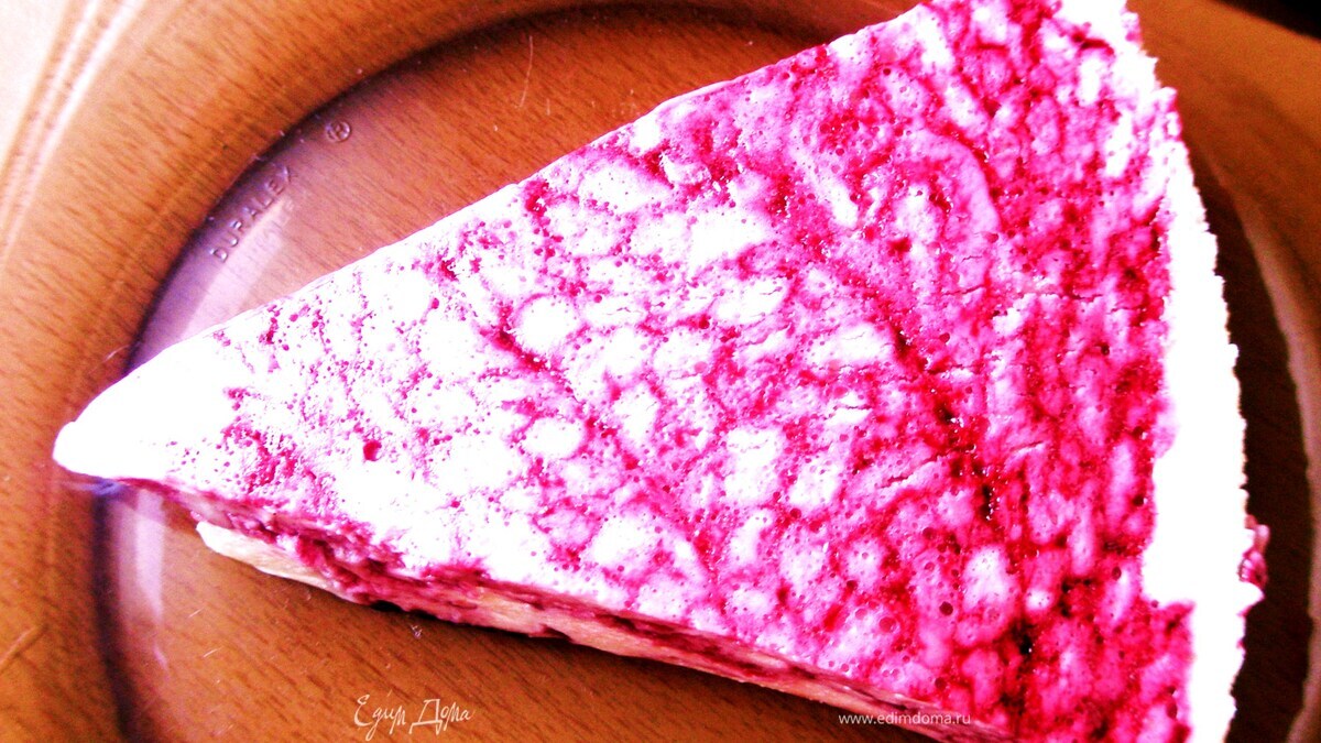 Мраморный черносмородиновый чизкейк