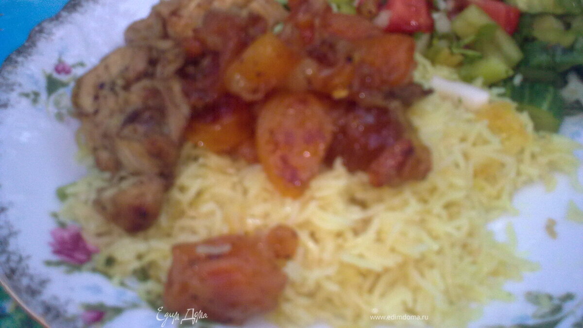 Плов с куриной подливкой