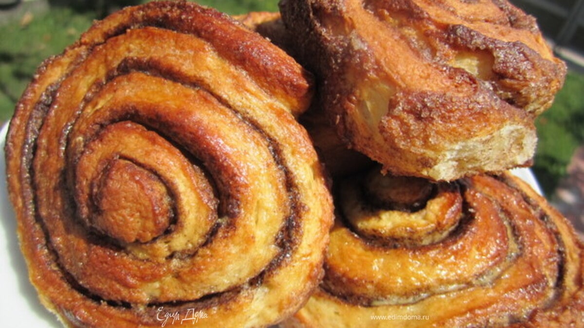 Булочки с корицей.