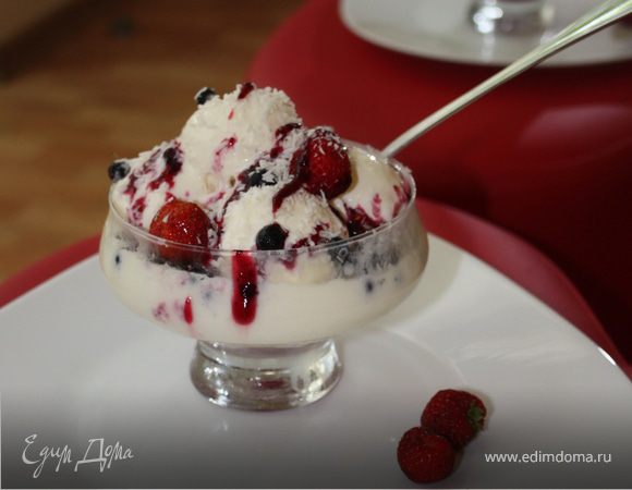 Мороженое с фруктами на десерт Мороженое с фруктами на десерт