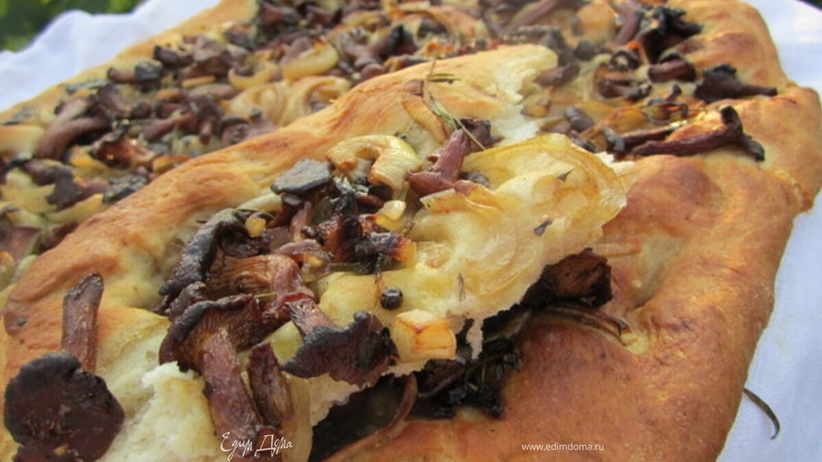 Фокачча с лисичками.