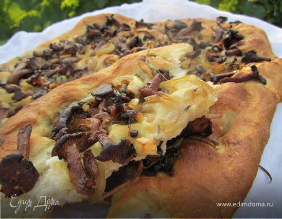 Фокачча с лисичками.