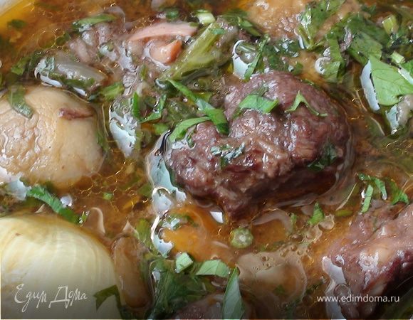 BOEUF A LA BOURGUIGNONNE (Говядина по-бургундски) BOEUF A LA BOURGUIGNONNE (Говядина по-бургундски)