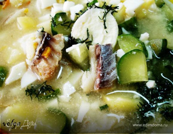 Рыбная окрошка с малосольными огурчиками