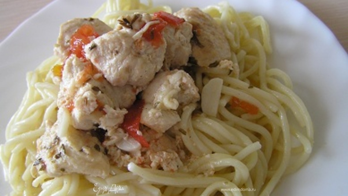 Молочные куриные грудки с помидором