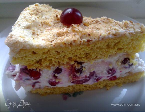 Ягодный торт с меренгой Ягодный торт с меренгой