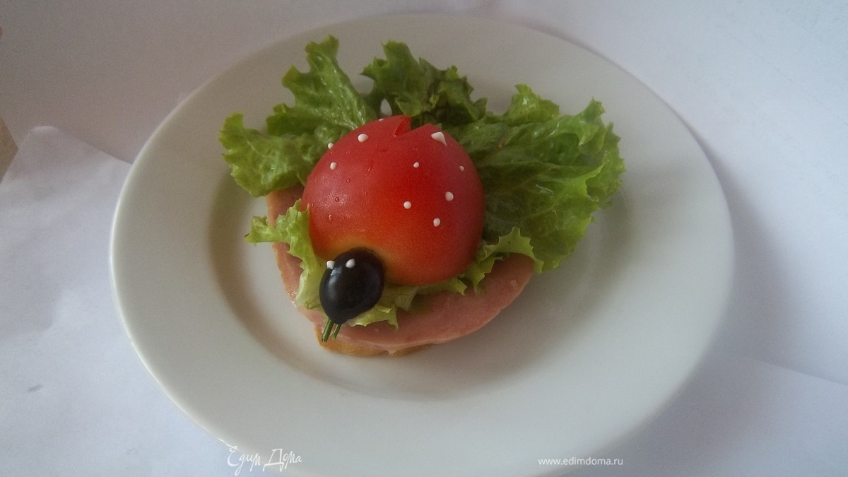 Бутерброд "Божья коровка"