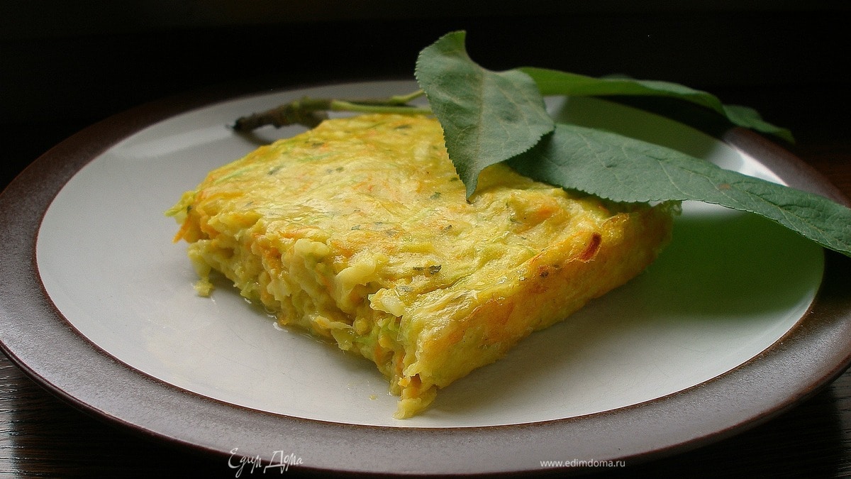Кабачково-морковная запеканка с пармезаном
