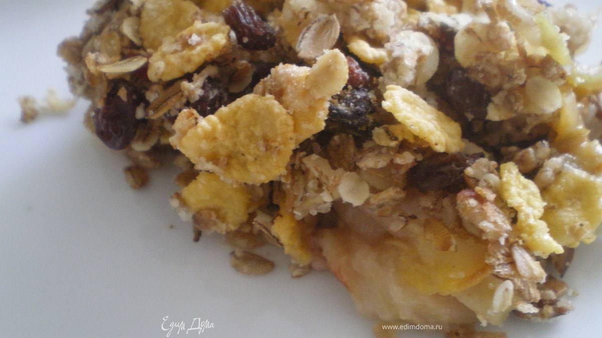 Яблочно-персиковый крамбл.