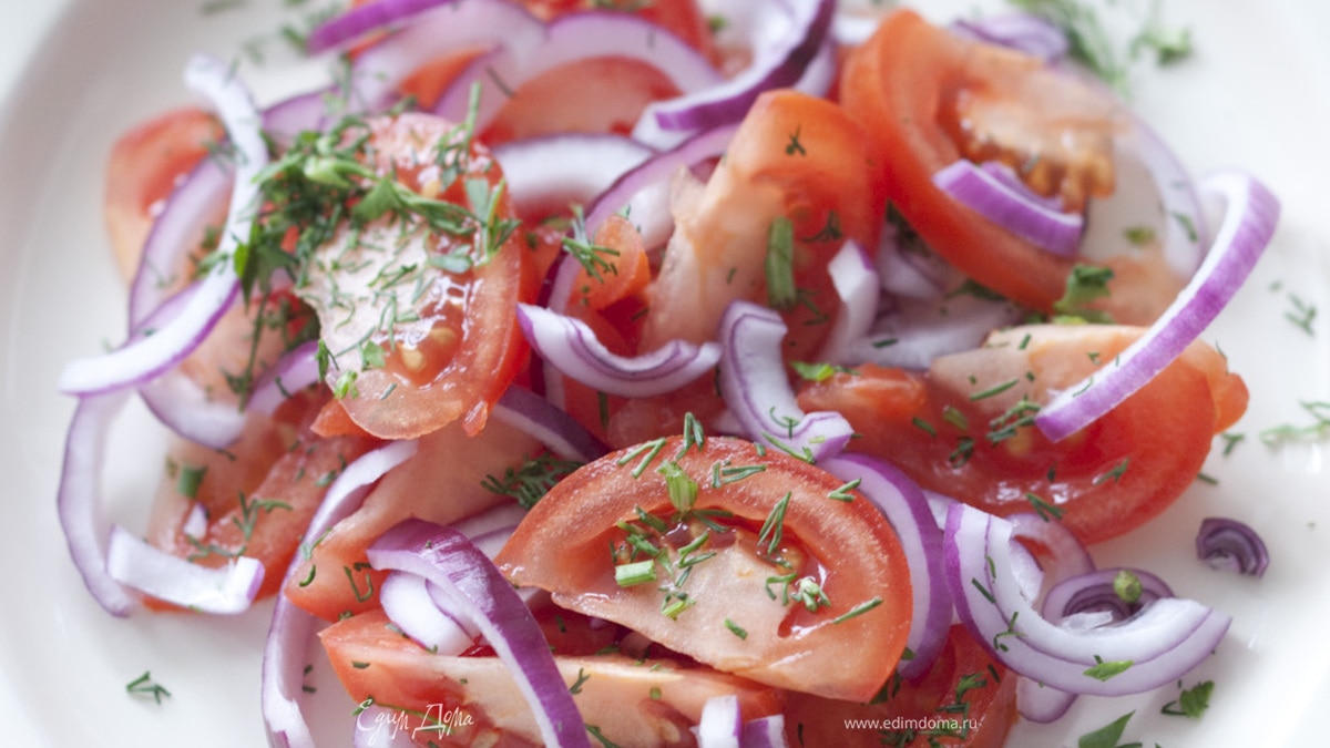 Салат из помидоров