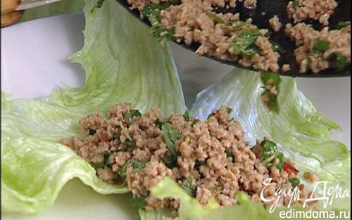 Рецепт Свинина на листьях салата