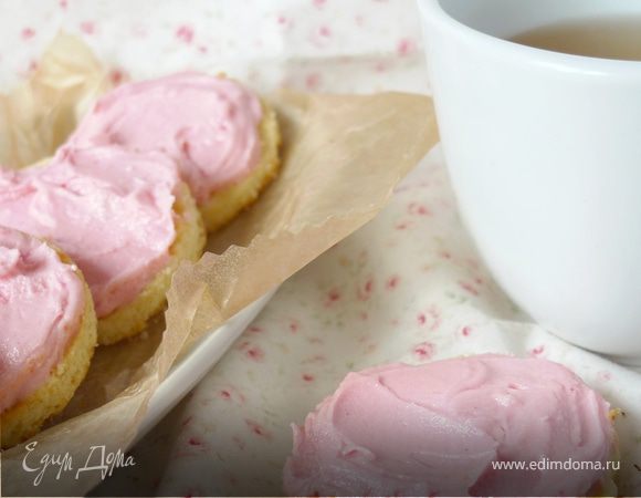 Очаровательное печенье с розовым кремом Очаровательное печенье с розовым кремом