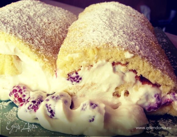 Бисквитный рулет с творожной начинкой