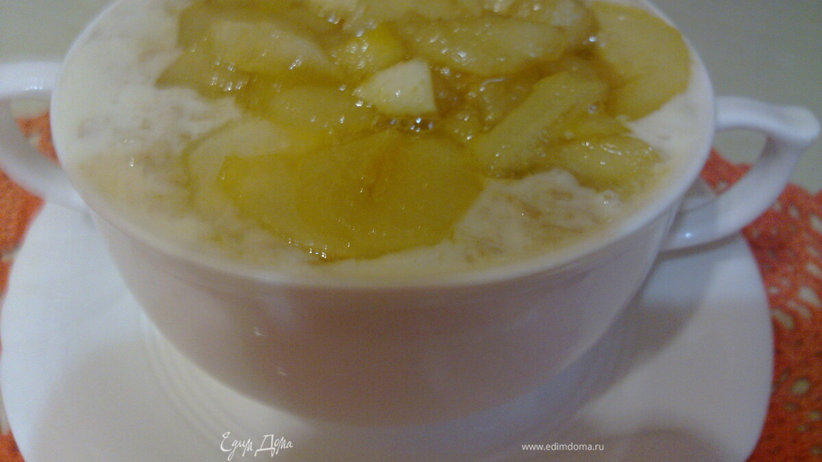 Молочный овсяный суп с грушей