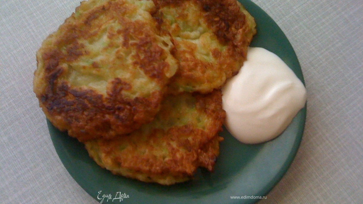 Кабачковые оладушки.