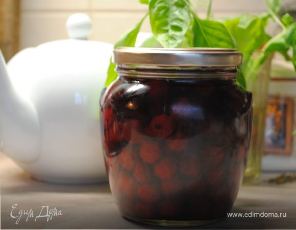 Вишневое варенье (с косточками) Вишневое варенье (с косточками)