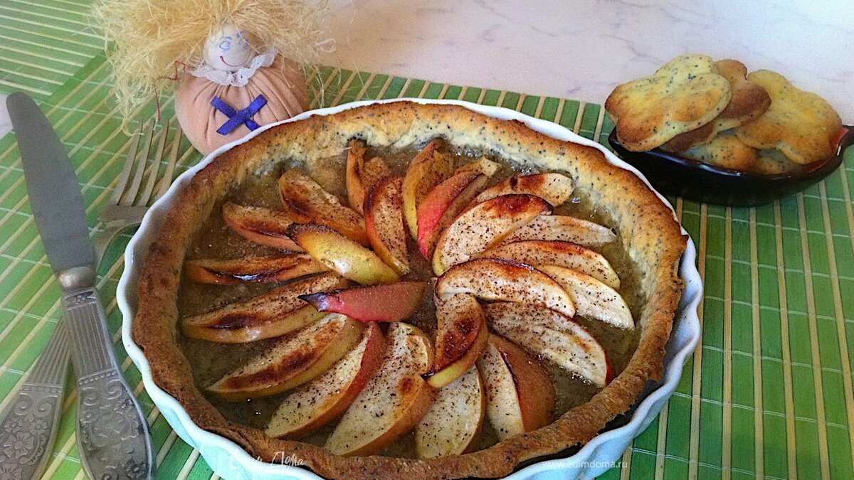 Медовый Спас: Маковый пирог с яблоками и медом